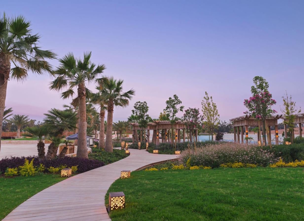 City Of Dreams Mediterranean - Integrated Resort, Casino & Entertainment Limassol Bagian luar foto The Village