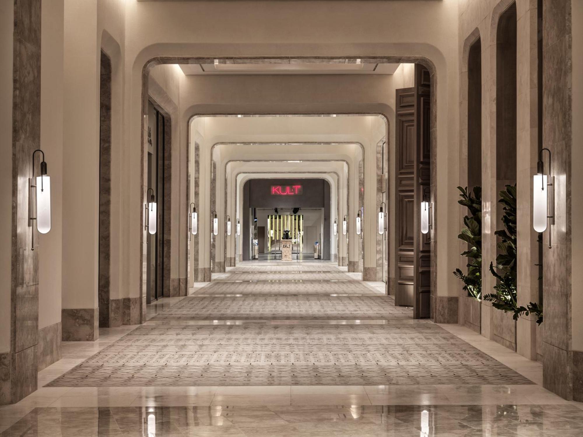 City Of Dreams Mediterranean - Integrated Resort, Casino & Entertainment Limassol Bagian luar foto The interior of the hotel