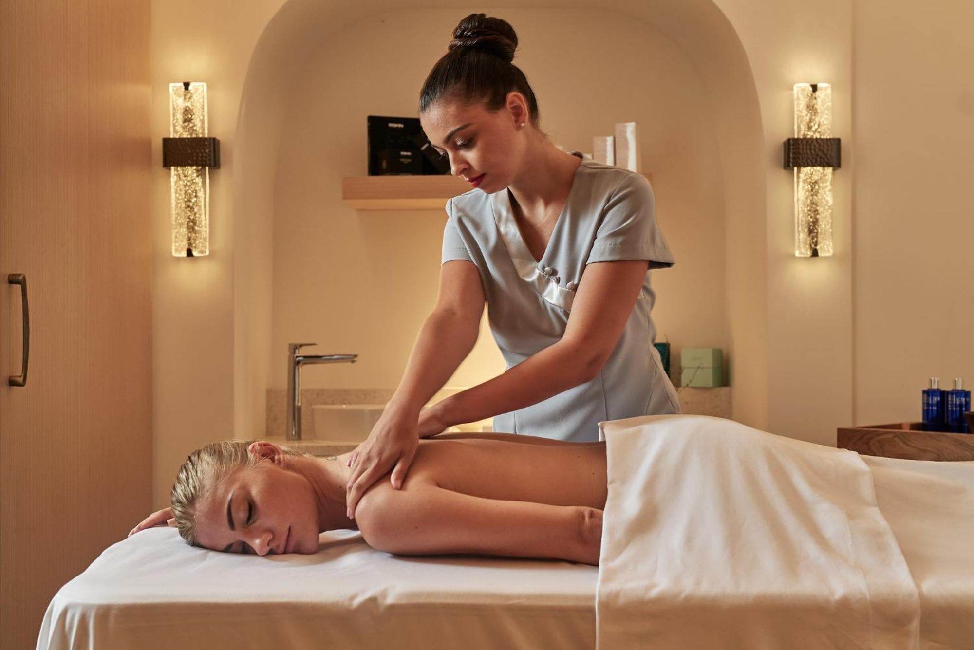 City Of Dreams Mediterranean - Integrated Resort, Casino & Entertainment Limassol Bagian luar foto Massage