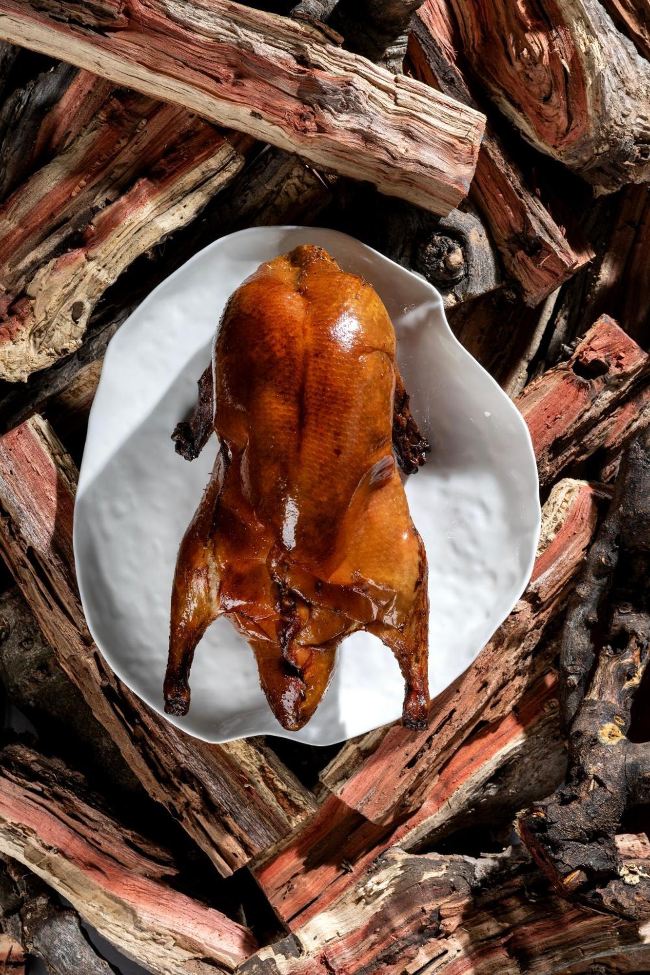City Of Dreams Mediterranean - Integrated Resort, Casino & Entertainment Limassol Bagian luar foto A whole Peking duck