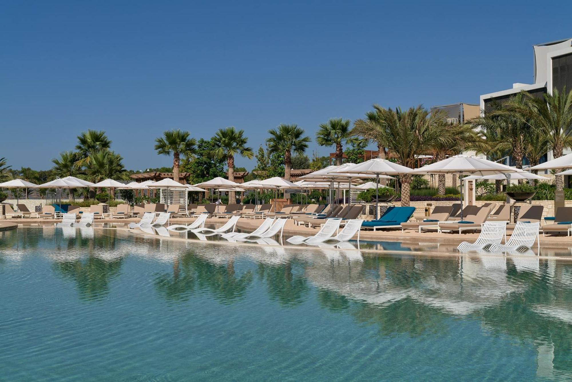 City Of Dreams Mediterranean - Integrated Resort, Casino & Entertainment Limassol Bagian luar foto The Cove Rotana Resort