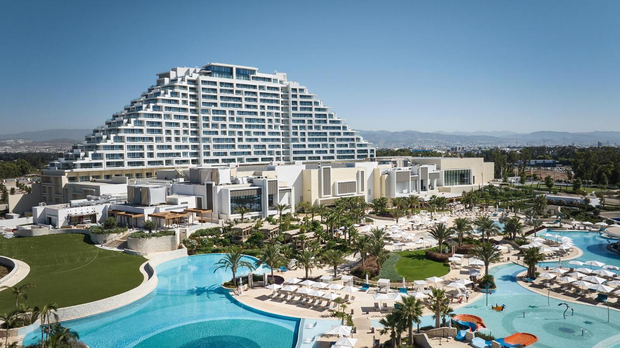 City Of Dreams Mediterranean - Integrated Resort, Casino & Entertainment Limassol Bagian luar foto The Atlantis Resort