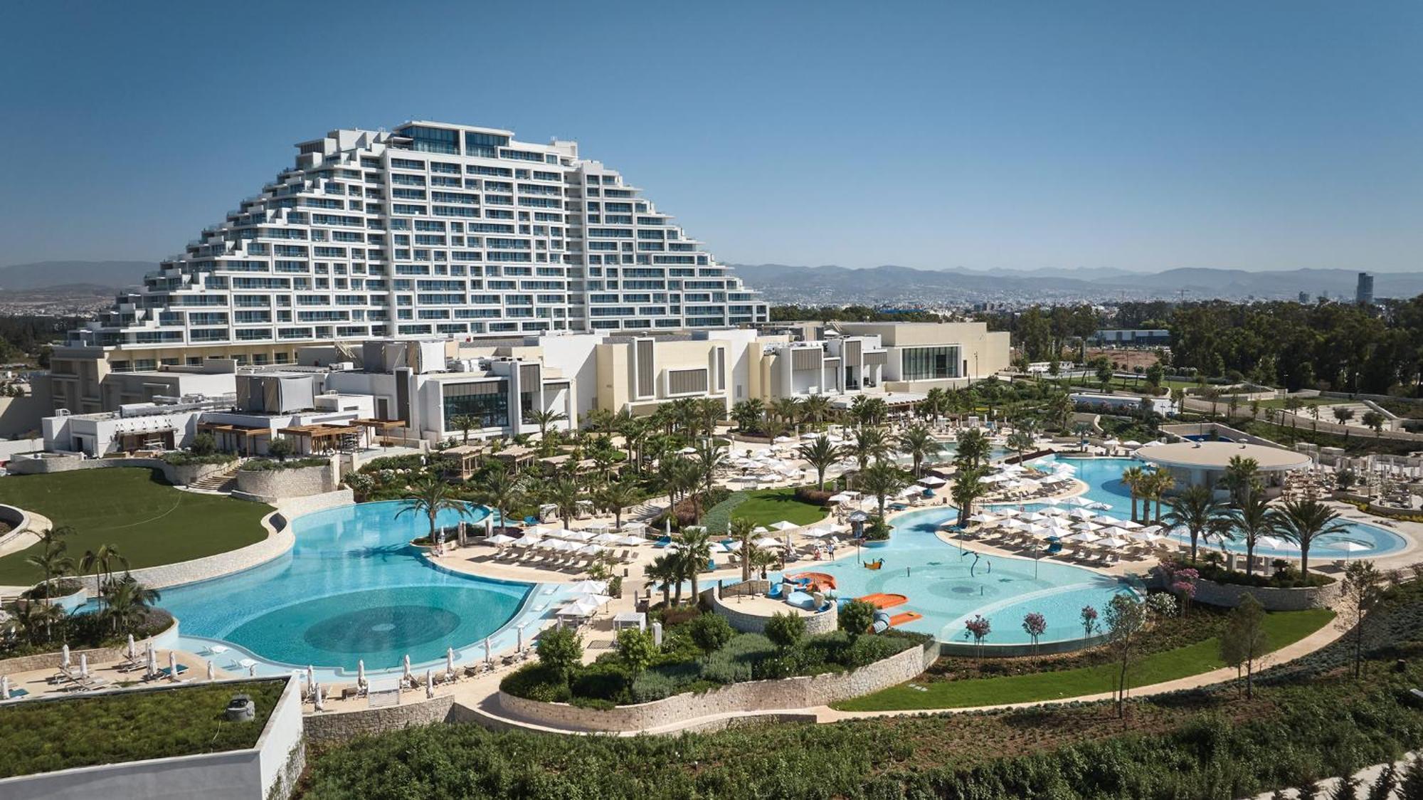 City Of Dreams Mediterranean - Integrated Resort, Casino & Entertainment Limassol Bagian luar foto The Atlantis Resort