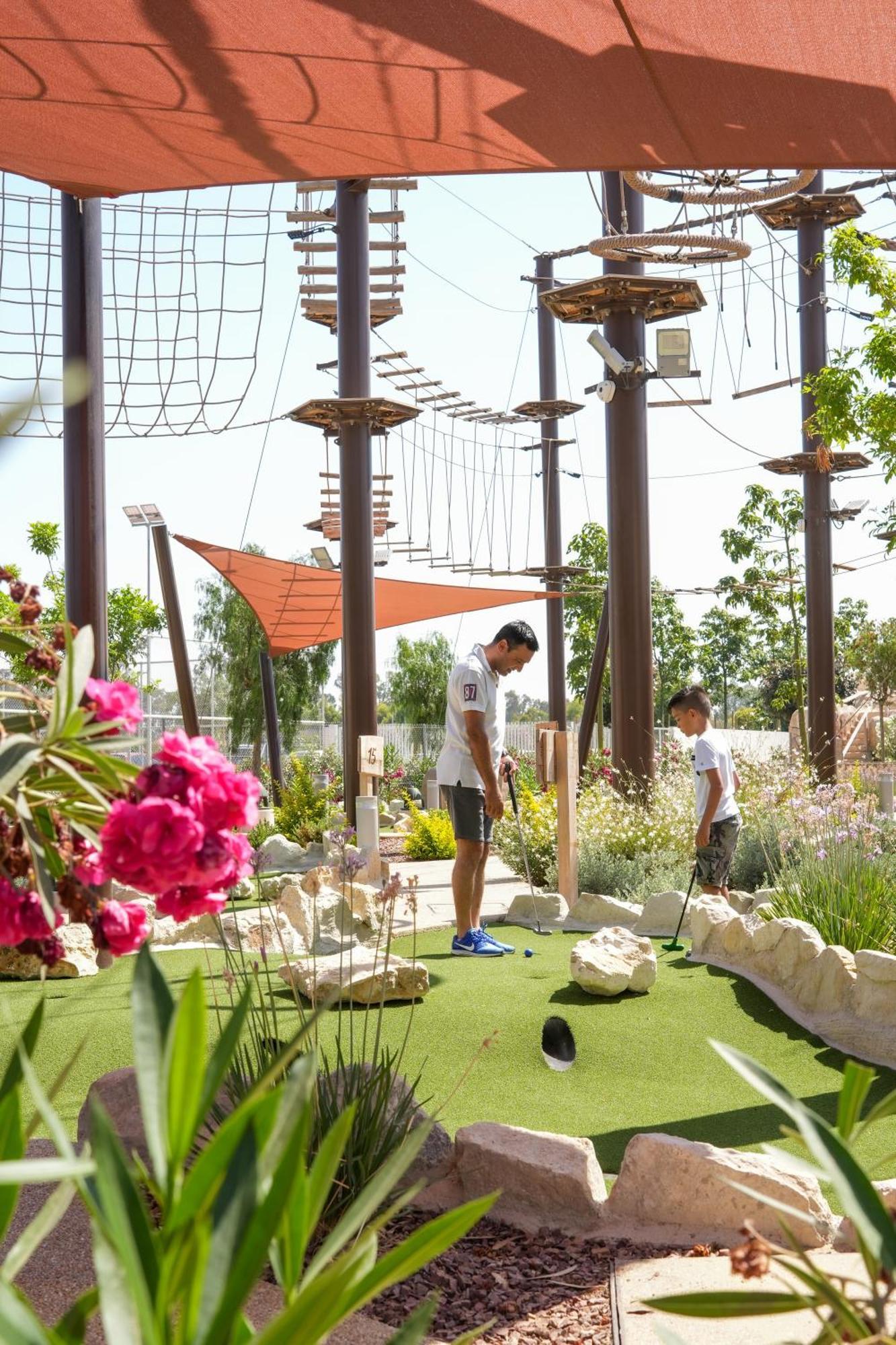 City Of Dreams Mediterranean - Integrated Resort, Casino & Entertainment Limassol Bagian luar foto Adventure Golf in Mallorca